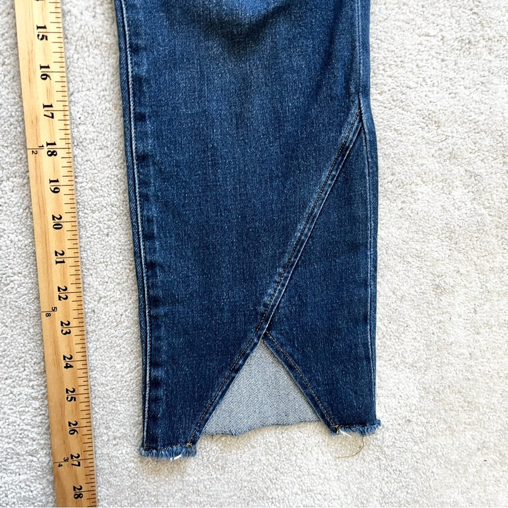 FRAME Le High Straight Asymmetrical Hem Jeans Size 28 Modern Contemporary - Picture 9 of 10